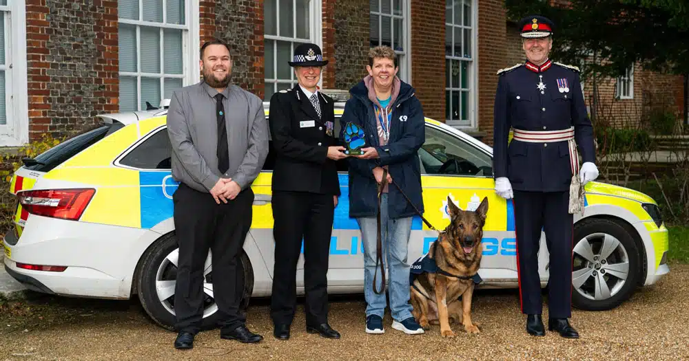 cane poliziotto salva escursionista