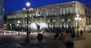 acireale dipendenti comunali in ufficio col cane