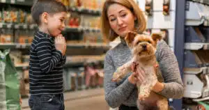 negozi di animali in calo in italia