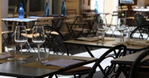 Cocaina in ristorante ai Castelli Romani: il fiuto dei cani antidroga smaschera i responsabili